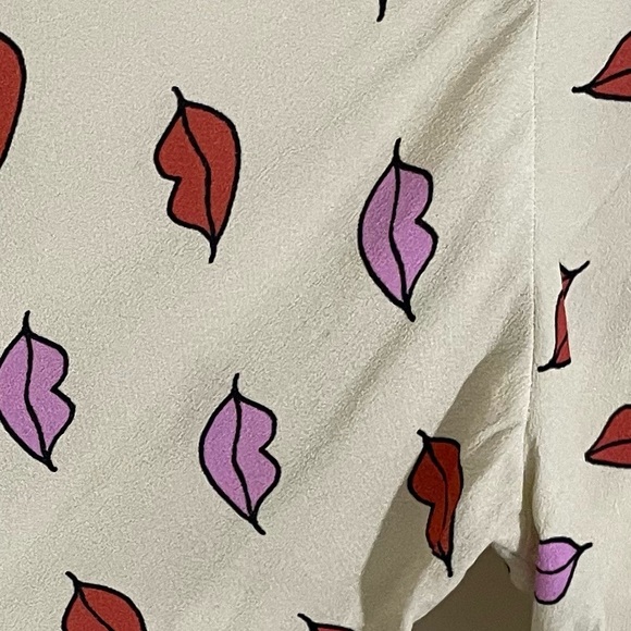 Anthropologie Bisous Lips Print Blouse - Picture 6 of 7